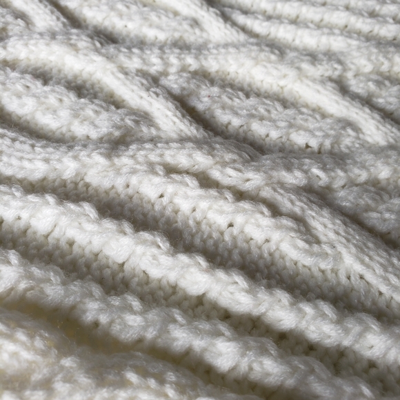 Banana Republic Cable Knit White Scarf - Picture 4 of 5